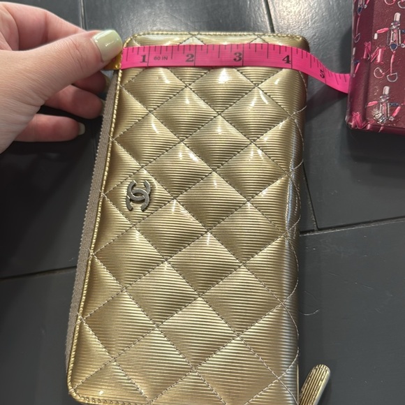 Chanel Gold Women's Wallet - Picture 14 of 14